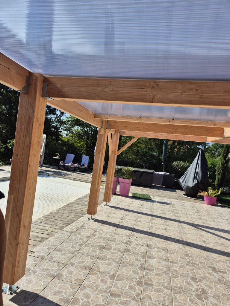 CCA Charpente - réalisation d'une pergola sur Lyon et ces altentours
